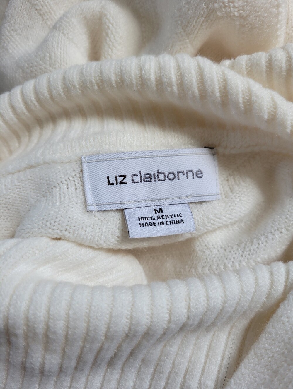 Liz Claiborne | EUC White Knit Foldover Cowl Knit Long Sleeve Sweater (SIZE M) - Picture 4 of 11